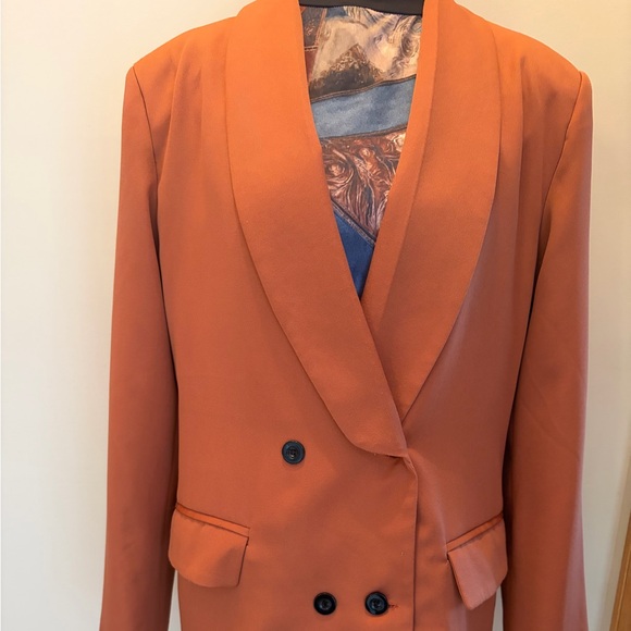 The Unbranded Brand Jackets & Blazers - #264 Elegant Women's Rust Colored Blazer. Great Condition. Size L